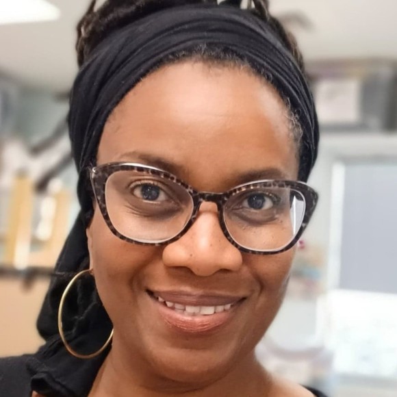 Meet your Posher, Kendra - Picture 1 of 1